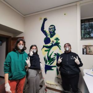 Facce che lasciano il segno – Stencil art allo Spazio Giovani con il laboratorio di cittadinanza